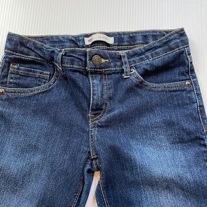 Levi’s 711 dark wash skinny jean.  Girls size 12